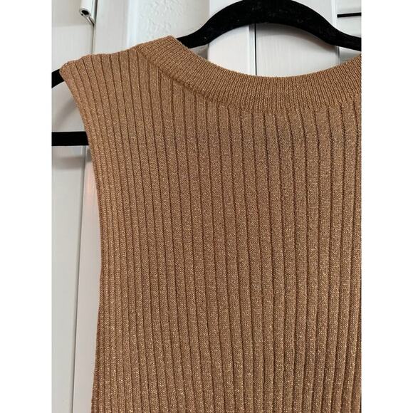 Brave Soul Gold Tank - Picture 5 of 5